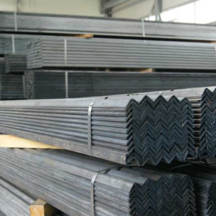 Уголок горячекатаный равнополочный 63х63х6 мм 12 м